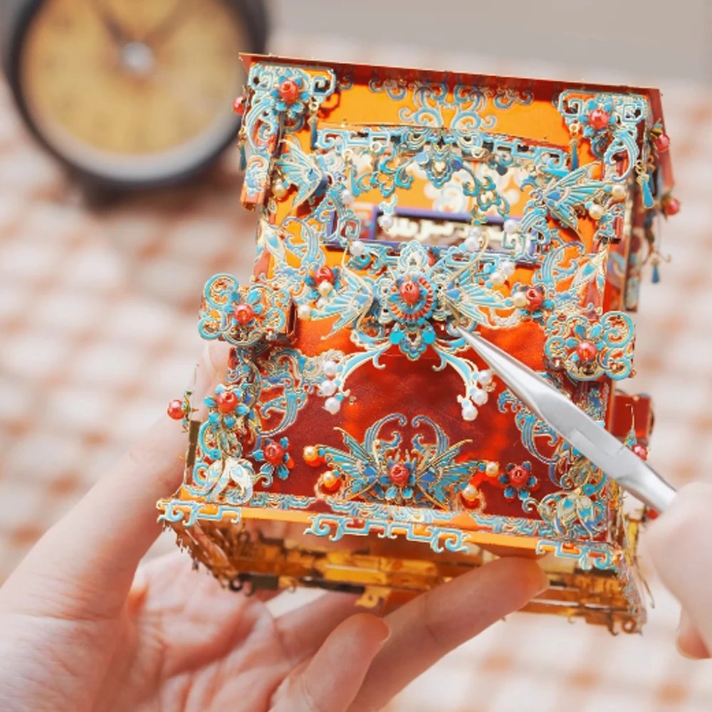 Kingfisher Bridal Sedan - Image 6